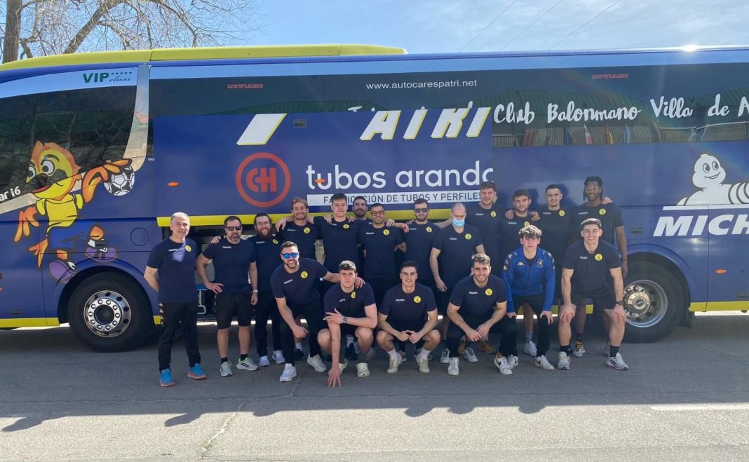 La expedición del Tubos Aranda en el momento de emprender viaje a Pontevedra. / duerodeporte.com