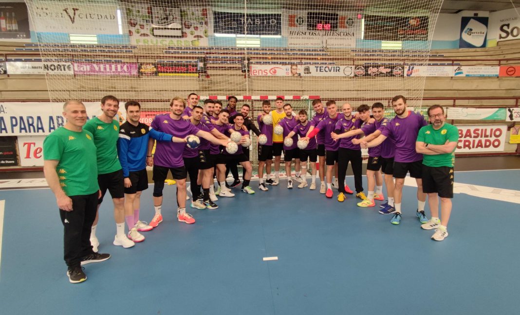 La plantilla del Tubos Villa de Aranda está lista tras el último entrenamiento ante de la Final Four. / duerodeporte.com