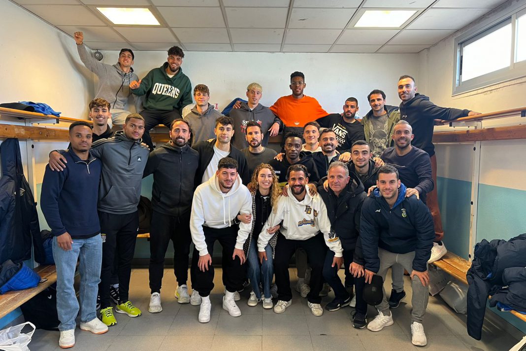 La plantilla de la Arandina se ha despedido este lunes de la temporada. / duerodeporte.com