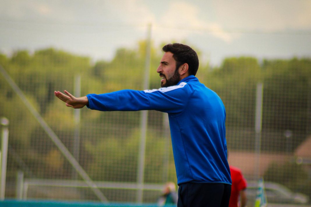 Álex Izquierdo, entrenador de la Arandina hasta esta temporada. / Cristian Monzon