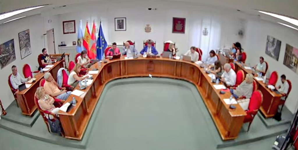 El Pleno Extraordinario celebrado este martes 22 de julio en el Salón Consistorial de Aranda de Duero. / Ayuntamiento de Aranda