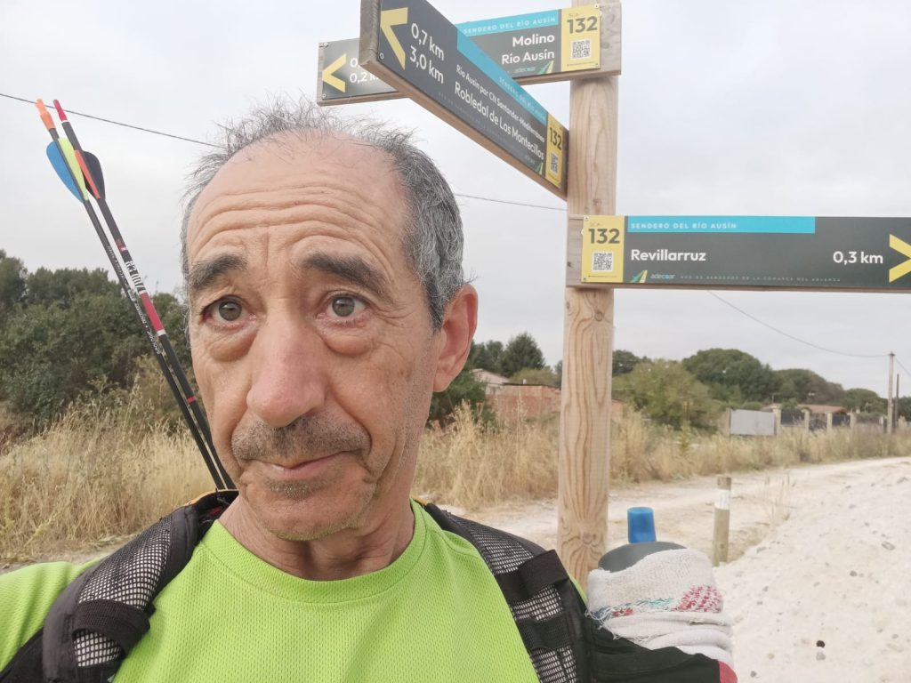 José Herrero Calvo en una de las encrucijadas de caminos de la aventura arandino-atapuerquense. / DUERO Deporte
