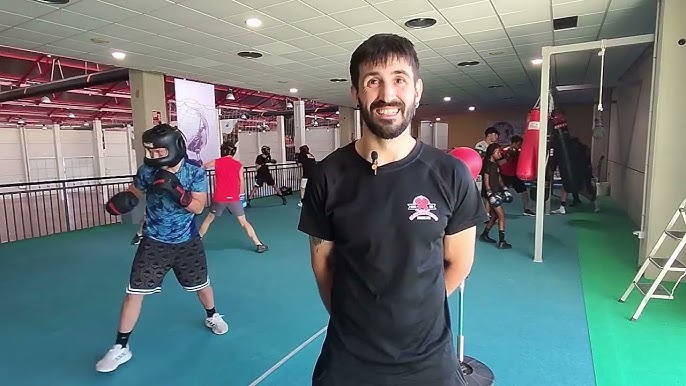 Ion Pérez en el gimnasio del Recinto Ferial durante uno de sus entrenamientos con la base del Aranda Box. / DUERO Deporte