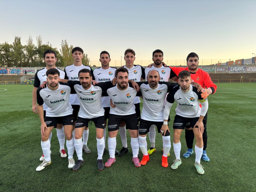 El once titular del Aranda Riber ante San Cristóbal en el José Manuel Sedano de la capital burgalesa. /  DUERO Deporte El once titular del Aranda Riber ante San Cristóbal en el José Manuel Sedano de la capital burgalesa. / DUERO Deporte