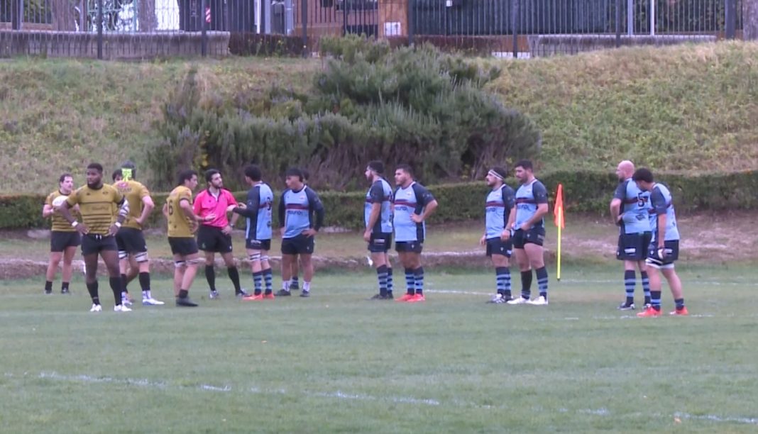 Un instante de juego del XV Celeste y vino en el último partido en casa ante Getxo. / Tele Aranda