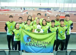 Atletismo en estado puro El equipo absoluto del Atletismo Aranda en la pista cubierta de Salamanca. / Atletismo Aranda