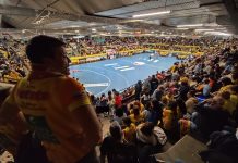 Tubos Aranda inicia la cuesta de diciembre ante Bidasoa en el Santiago Manguán Las gradas del pabellón Santiago Manguán durante uno de los encuentros de esta temporada. / DUERO Deporte