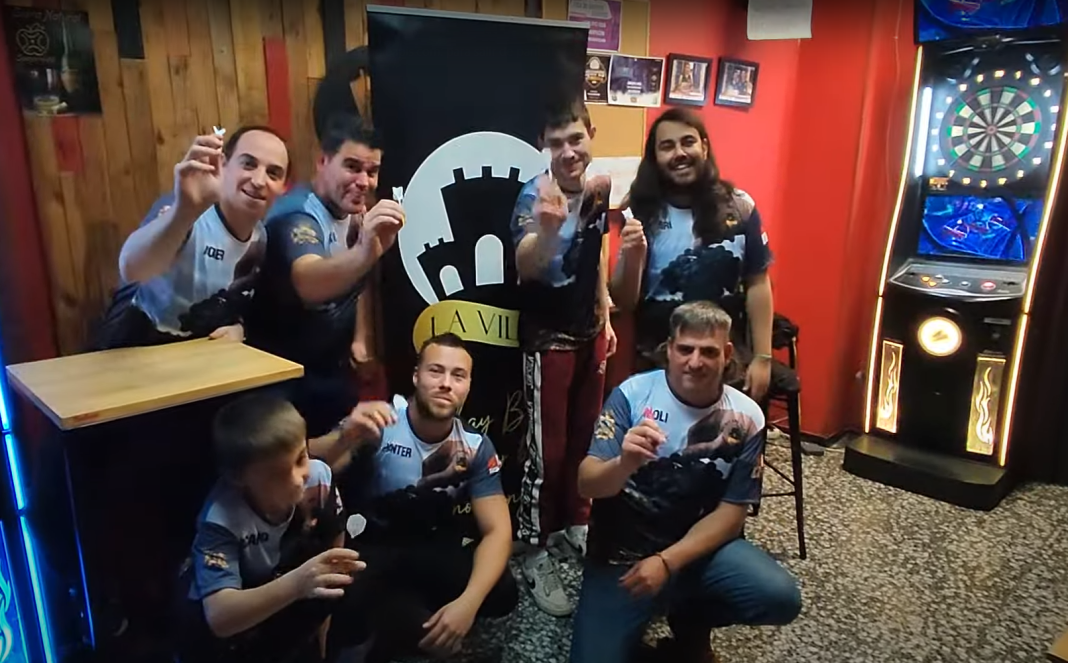 Una pequeña representación de los jugadores con los que participará Bar La Villa. / DUERO Deporte