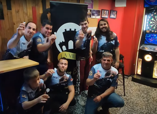 El Campeonato del Mundo de Phoenix Darts vuelve a contar con representación arandina Una pequeña representación de los jugadores con los que participará Bar La Villa. / DUERO Deporte