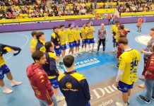 Extenuante final de año para Tubos Aranda Villa de Aranda Plantilla y cuerpo técnico de Tubos Aranda Villa de Aranda listos para el exigente mes de diciembre que tienen por delante. / DUERO Deporte