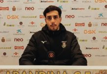 Dani Calvo: «Hay jugadores que ya han hablado conmigo» Dani Calvo en sala de prensa tras el triunfo frente al Becerril. / DUERO Deporte