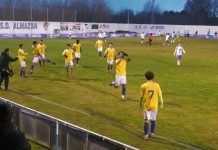 La Arandina de Dani Calvo muestra su versión más ambiciosa (1-3) La alegría de los arandinistas tras el 3-0 obra de Barros en el minuto 83. / El Fútbol Modesto