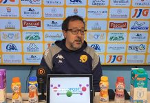 Javi Márquez: «La salida de Pau no ha sido honesta con la plantilla» El entrenador del Villa de Aranda, Javi Márquez, en la sala de prensa del Santiago Manguán. / DUERO Deporte