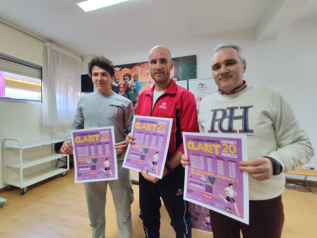 En la presentación han estado presentes Roberto Varela (centro) profesor del centro e impulsor de la prueba, el director del Colegio Claret, Aitor Martín (d) y el ex atleta olímpico arandino, Juan Carlos Higuero, que será el speaker de la prueba. / DUERO Deporte