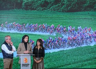 Pedrosa de Duero y Gumiel de Mercado protagonistas en la XI Vuelta a Burgos La directora de la Vuelta a Burgos, Sonia Martinez -centro- durante la presentación de la Vuelta a Burgos femenina 2026. / Diputación de Burgos