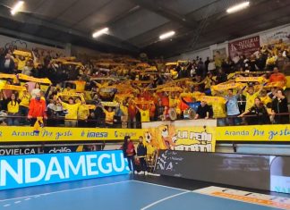 ¡Esto es Aranda! La afición del Villa de Aranda apoyará a los suyos desde antes del partido en busca de una victoria de gran importancia. / DUERO Deporte
