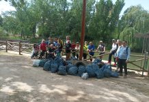 Espeleoduero insiste al Ayuntamiento en la limpieza del río Duero Los miembros de Espeleoduero y varios voluntarios tras la reciente jornada de limpieza del río Duero. / Espeleoduero