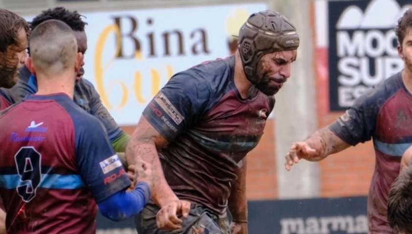 El segunda línea de Rugby Aranda durante un encuentro de la presente temporada con los celeste y vino. / Rugby Aranda
