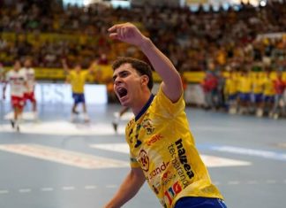 Mateo Arias… ¡se queda! El extremo gallego de Tubos Aranda Villa de Aranda, Mateo Arias, seguirá vistiendo de amarillo. / @Roberto_Campill0