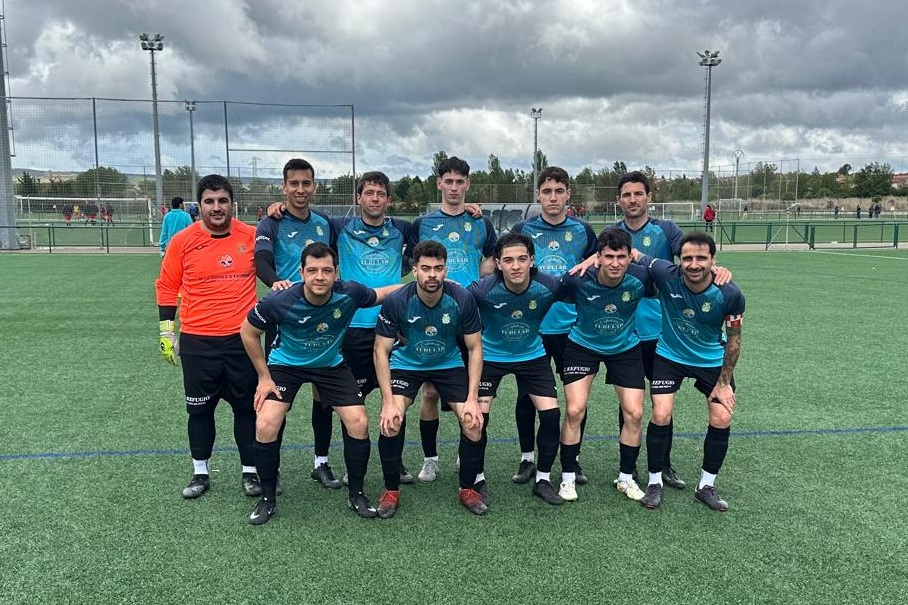 El once titular con el que formó la escuadra azulona en Pallafría para despedir la temporada. / DUERO Deporte