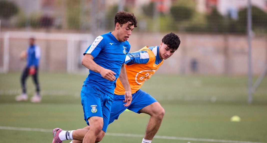 Guille y Menor durante la semana de entrenamientos en Los Anexos. / somos AFIR