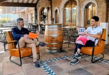 Mario Aparicio: «Ahora estoy centrado en encontrar mi mejor versión» El ciclista arandino del Burgos Burpellet BH, Mario Aparicio (d) junto al director de DUERO Deporte, Diego Martín, durante la grabación del espacio de entrevistas personales 'La Terraza de Tudanca con...' / DUERO Deporte