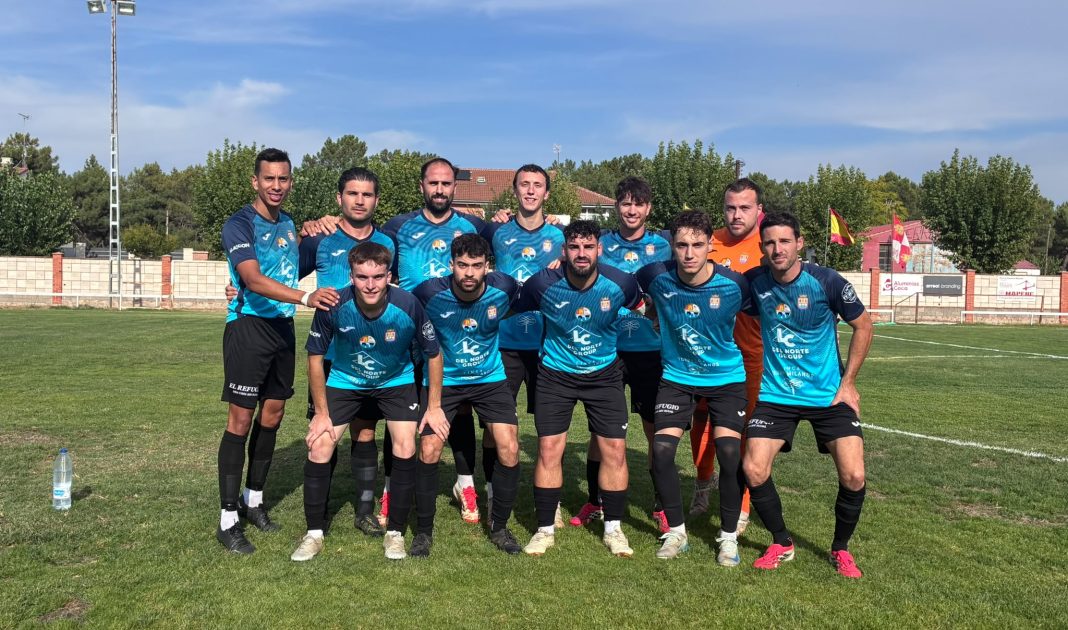 El once inicial del Riber en el Municipal de Coca. / Aranda Riber