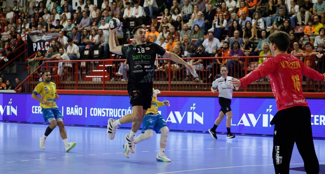 Prokop fue uno de los goleadores de Torrelavega ante Villa de Aranda. / BM Torrelavega