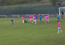 Incomprensión en la Arandina tras el empate en Bembibre (1-1) Momento en el que Sastoque remate de cabeza en la jugada clave del partido. / Imágenes 987TV